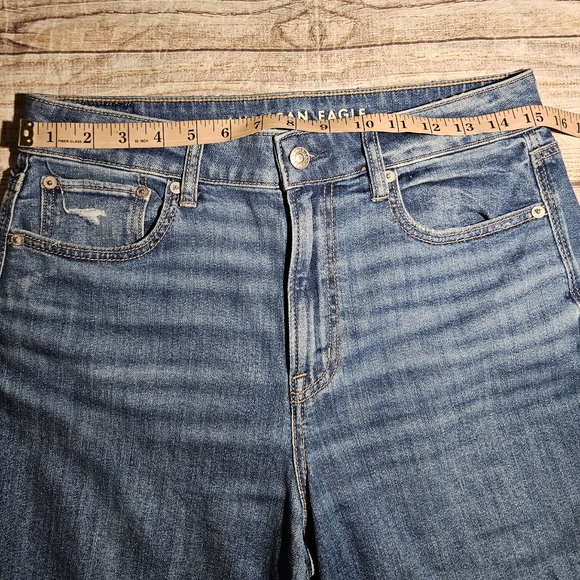American Eagle Super High Rise Baggy Wide Leg Jean's - Picture 6 of 8